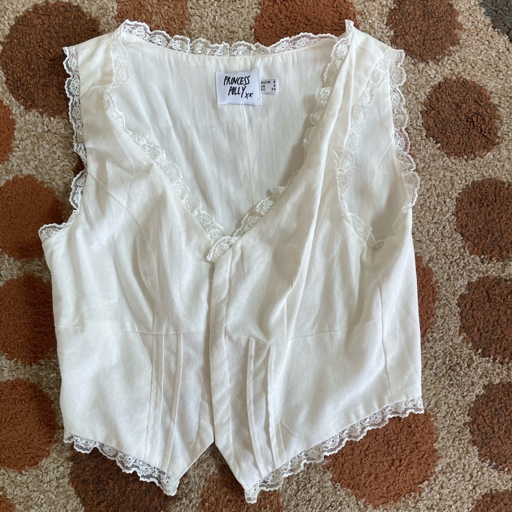 Elegant White Lace-Trimmed Corset Top